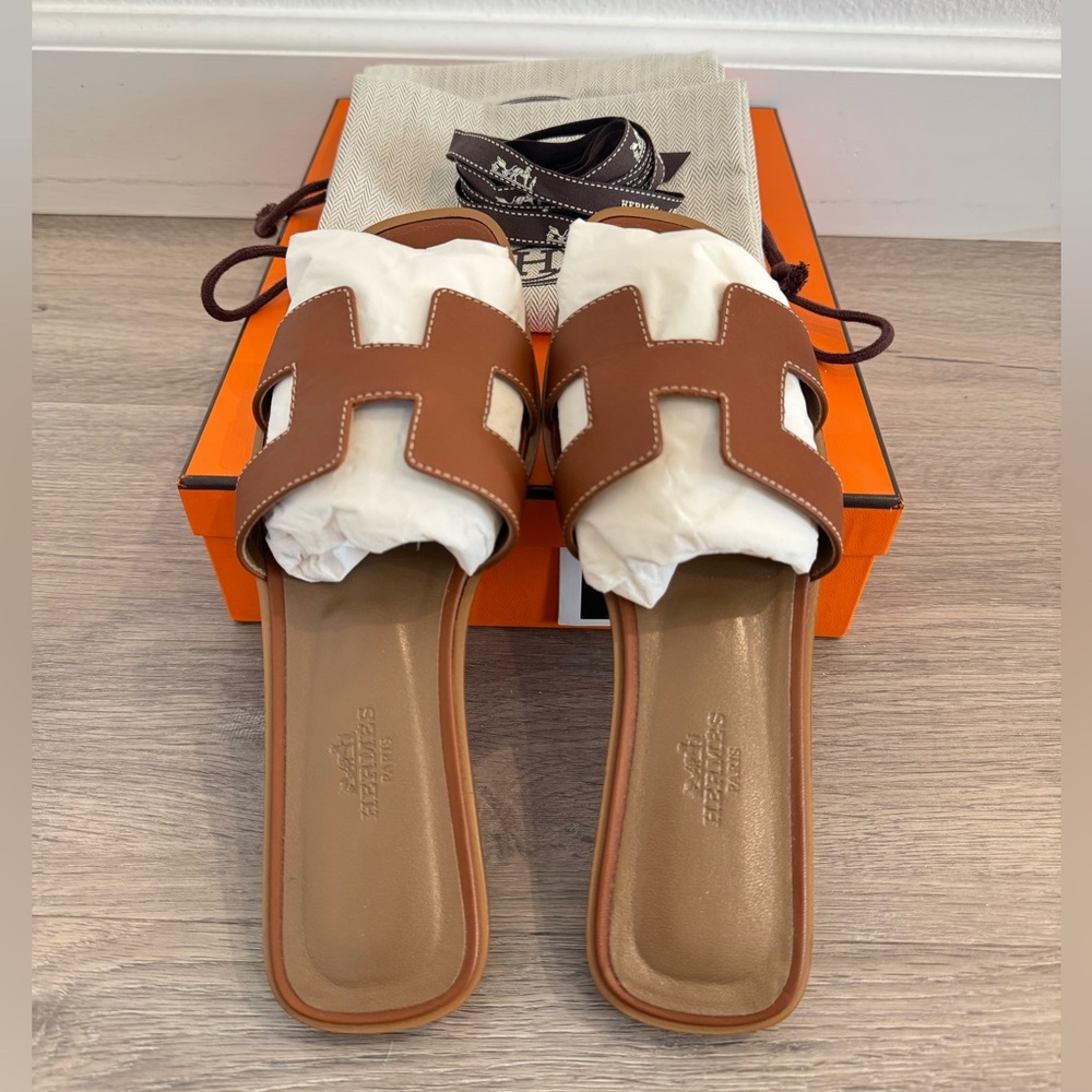 Hermes Oran Sandals in Gold size 37